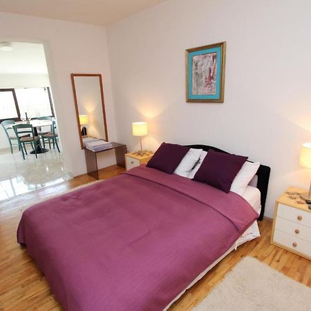 Apartments Milena 로비니 외부 사진