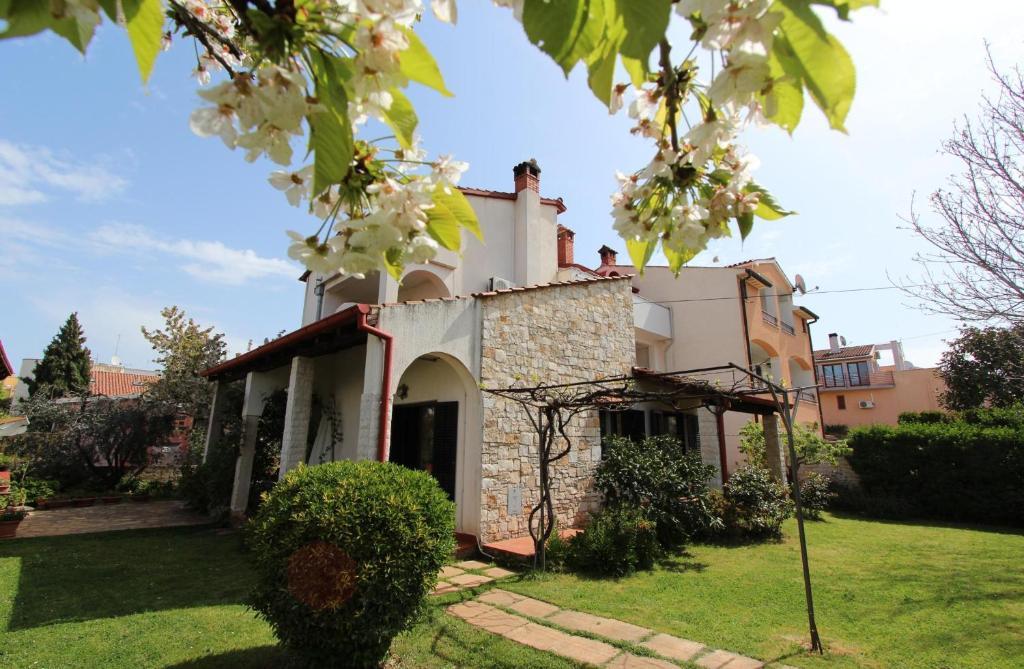 Apartments Milena 로비니 외부 사진
